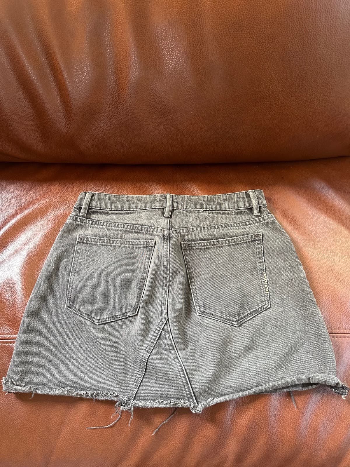 Grey denim skirt — image 2