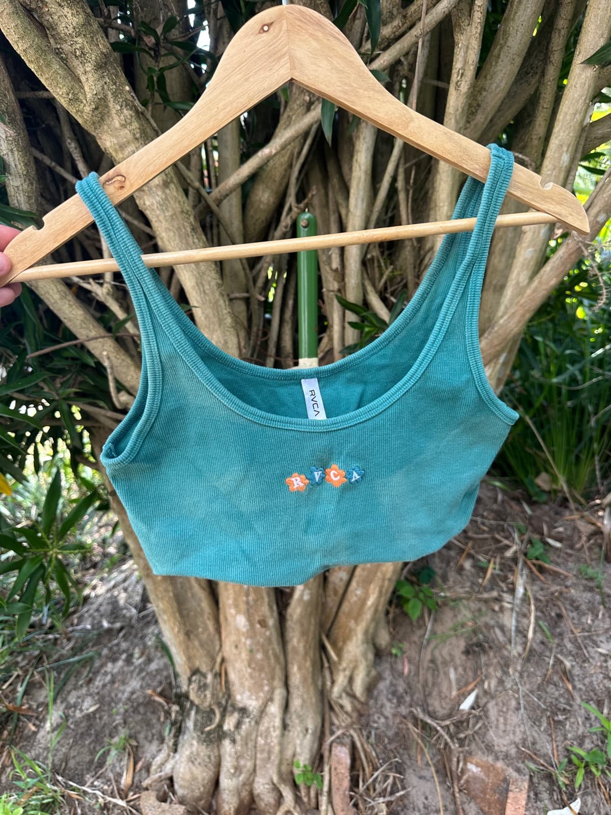 RVCA singlet top