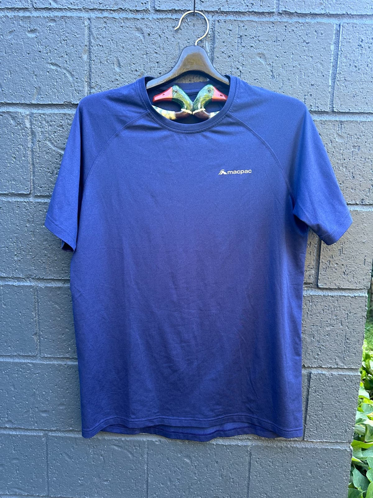 Macpac sport shirt