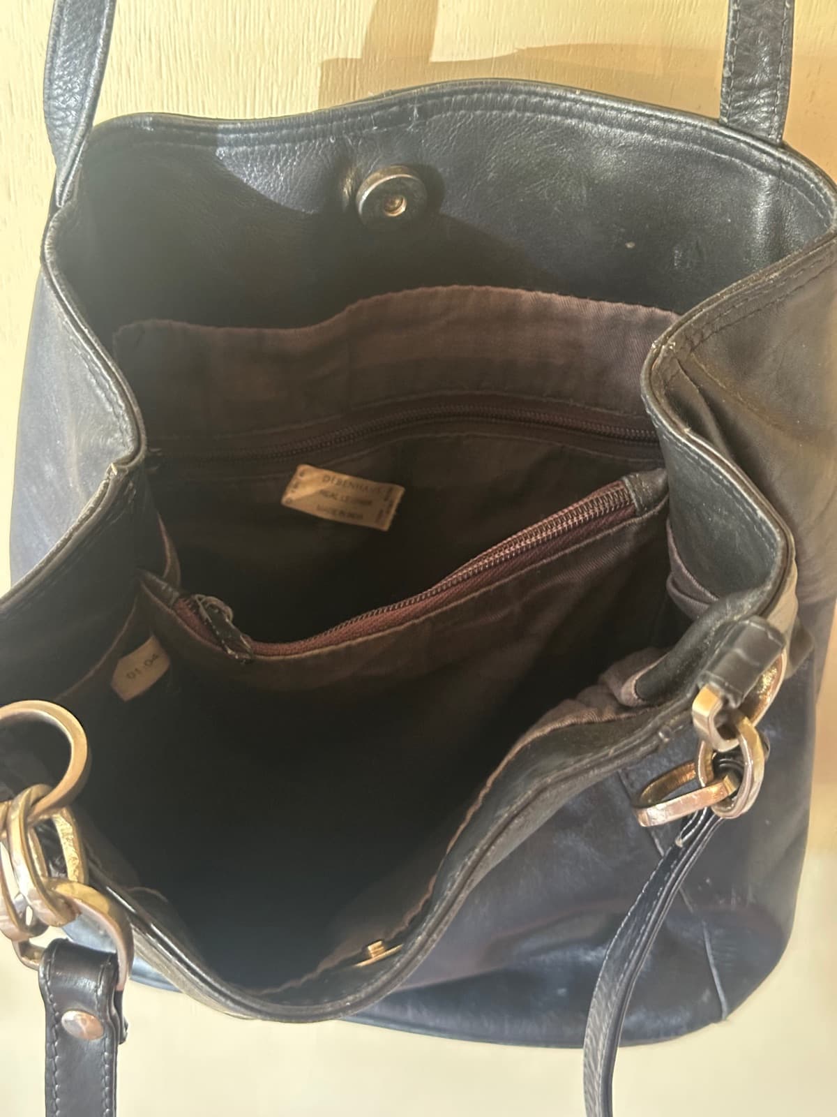 Vintage leather shoulder bag — image 6
