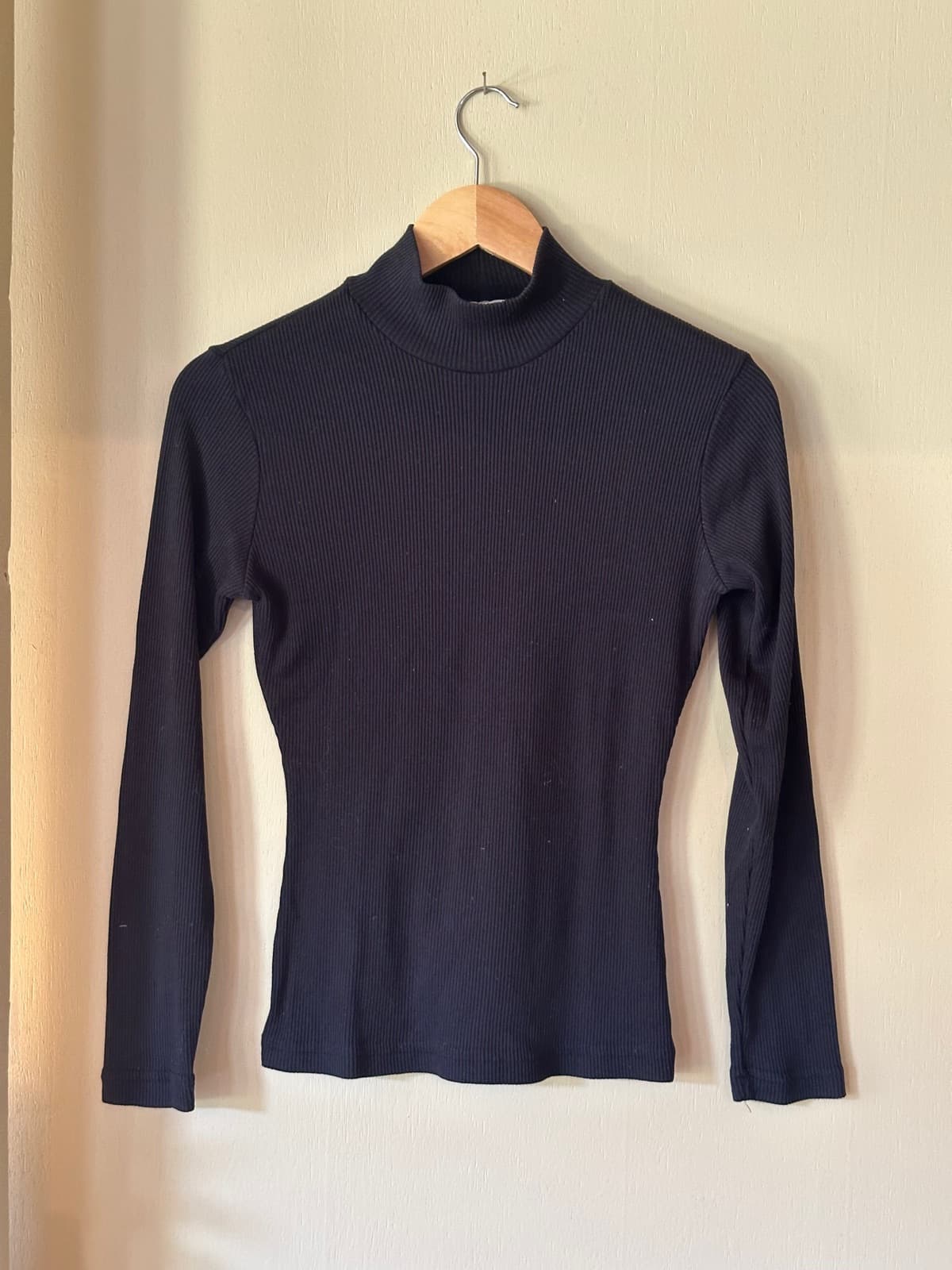 Ribbed turtle neck