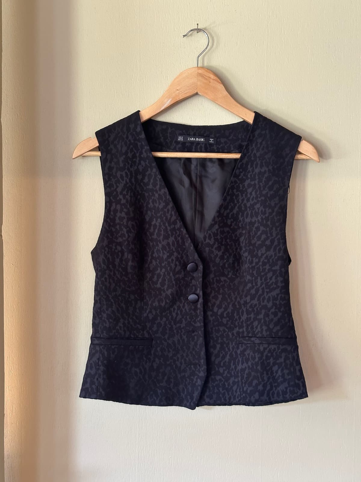 Zara vest